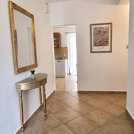 Διαμέρισμα Casa Mia Sabunike A1 *