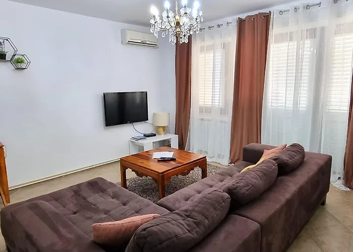 Casa Mia Sabunike A1 דירה